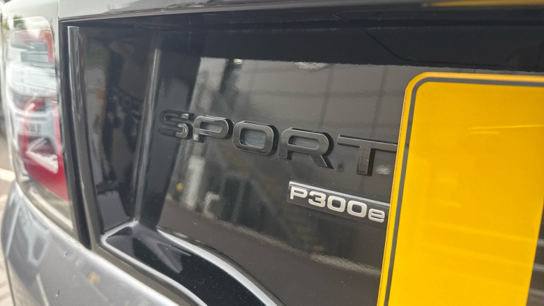 Land Rover Discovery Sport 1.5 P300e R-Dynamic HSE 5dr Auto [5 Seat] Station Wagon